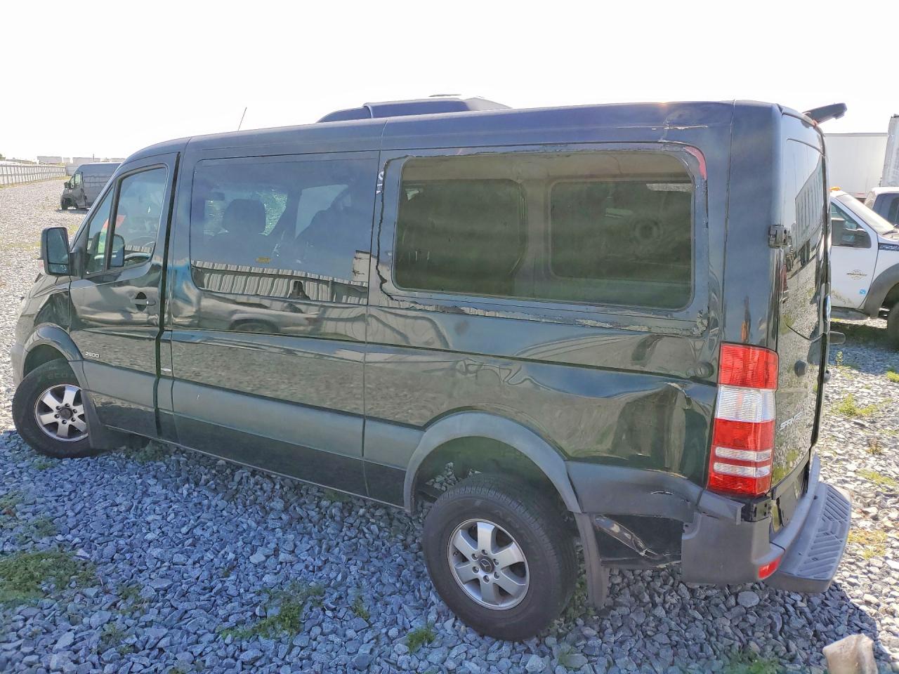 2016 Mercedes-Benz Sprinter VIN 8BRPE7DD5GE130227 photo 2