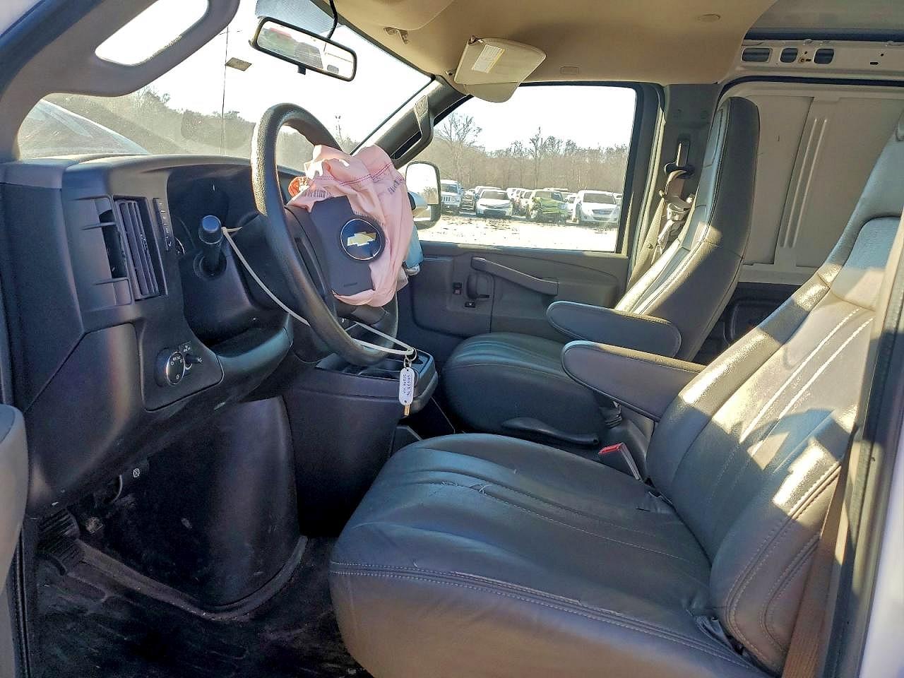 2022 CHEV Express VIN 1GCWGBFP5N1186805 photo 7