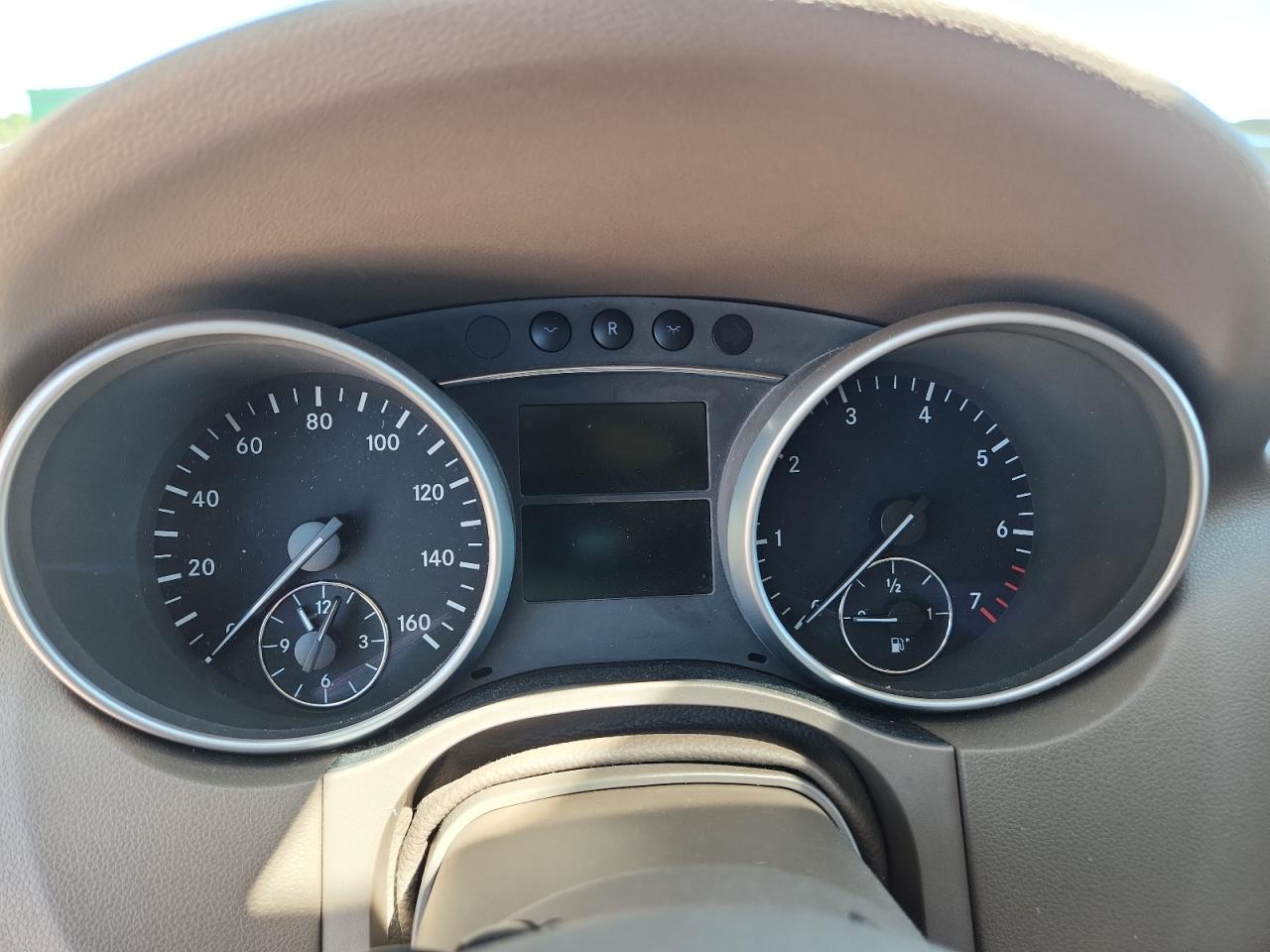 2010 Mercedes-Benz M-class VIN 4JGBB5GB5AA544251 photo 9