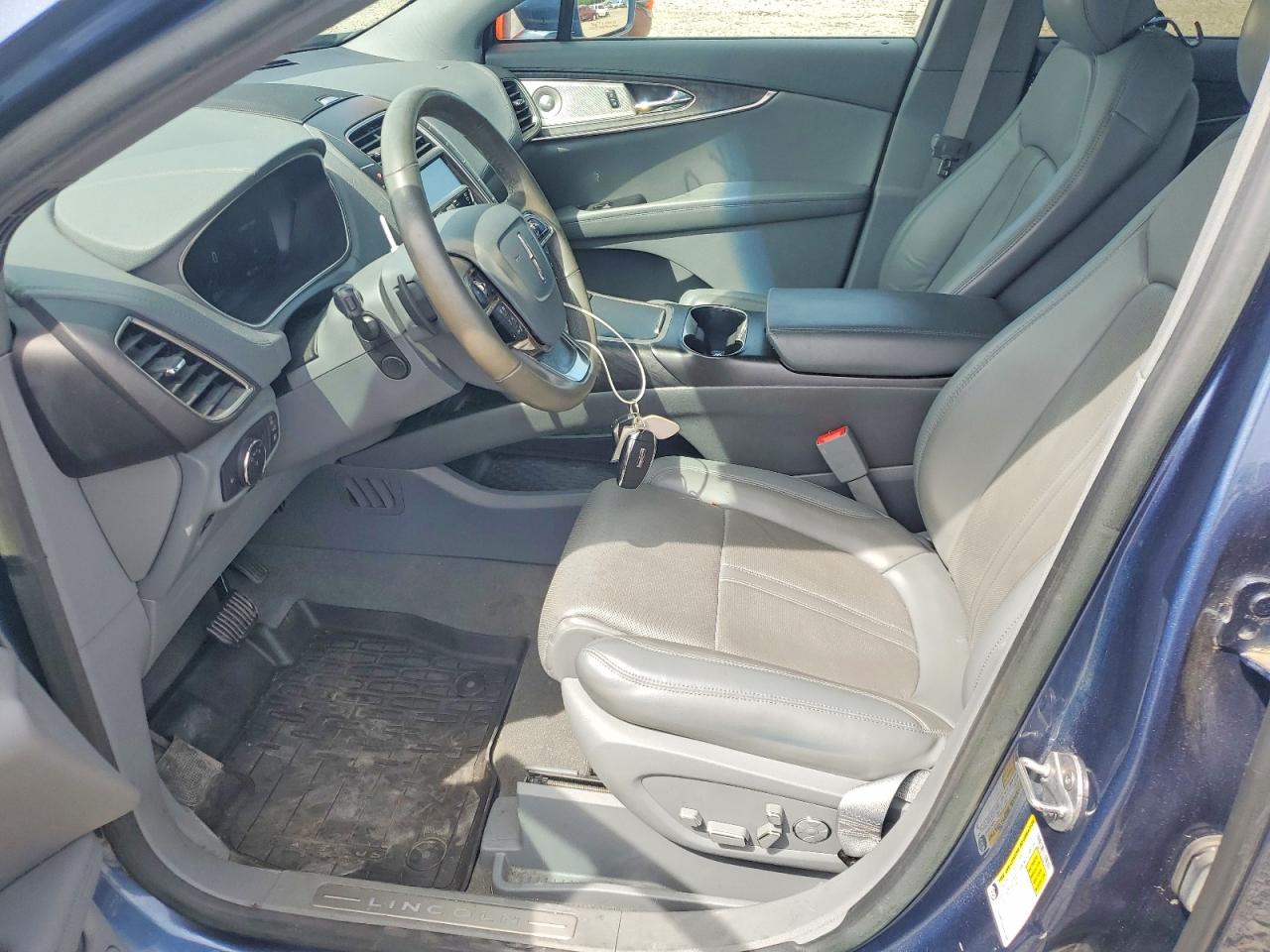 2019 Lincoln Nautilus VIN 2LMPJ6LP8KBL45642 photo 7