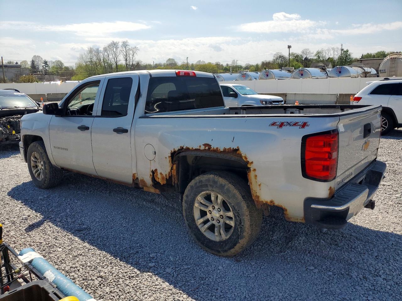 2014 CHEV Silverado VIN 1GCVKREC8EZ115049 photo 2