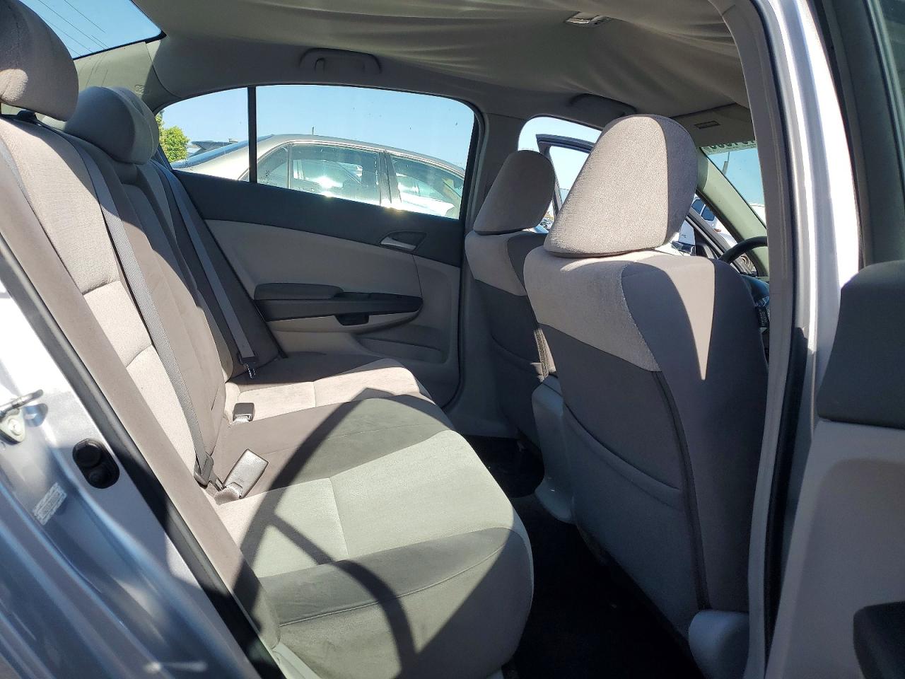 2009 Honda Accord lx VIN 1HGCP26389A000164 photo 10
