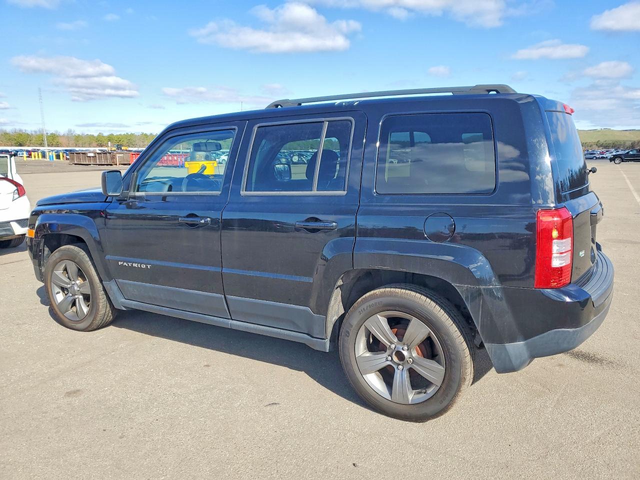 2014 Jeep Patriot VIN 1C4NJPFA5ED697158 photo 2