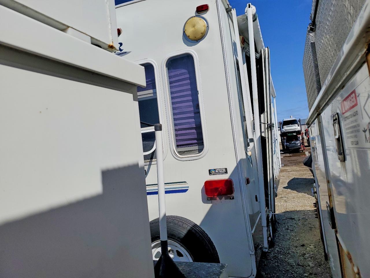 2003 KEYSTONE All models VIN 4YDF2762032034726 photo 4