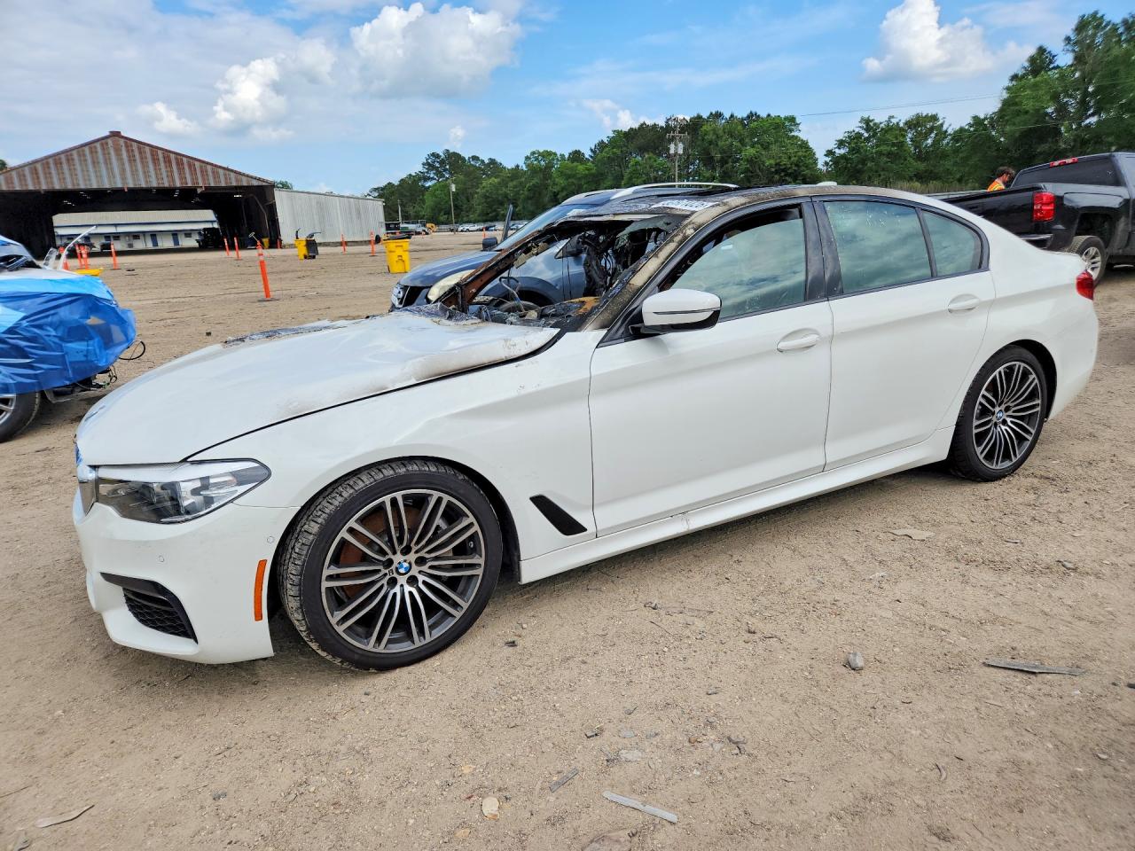 2019 BMW 5 series VIN WBAJA5C52KWW38415 photo 1