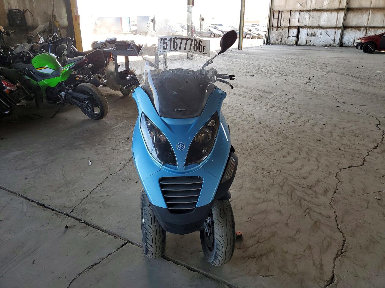 2007 Piaggio Scooter VIN ZAPM479M775002652 photo 2