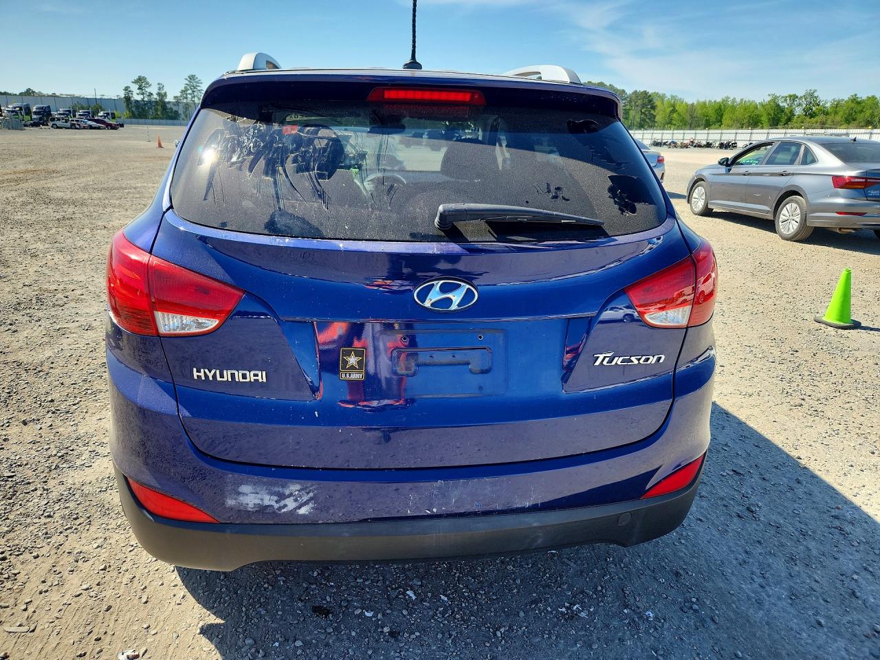 2011 Hyundai Tucson VIN KM8JU3AC6BU207857 photo 6