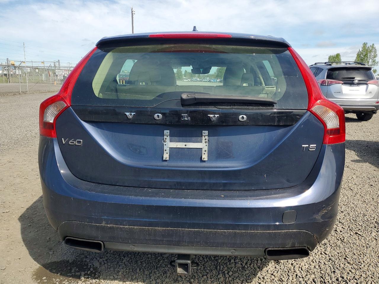 2015 Volvo V60 VIN YV140MEK5F1221979 photo 6