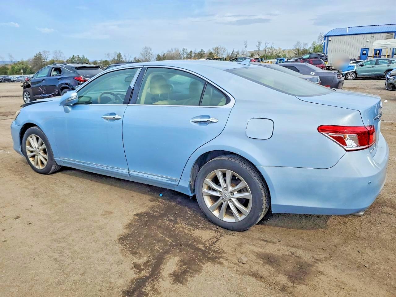 2010 Lexus ES350 VIN JTHBK1EG8A2367294 photo 2