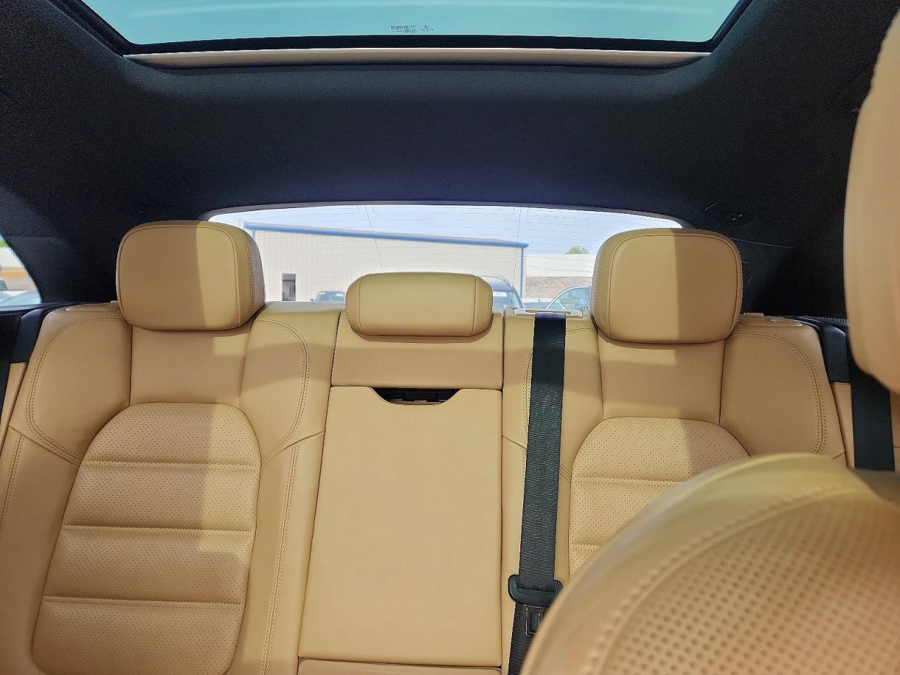 2017 Porsche Macan VIN WP1AB2A5XHLB17792 photo 10