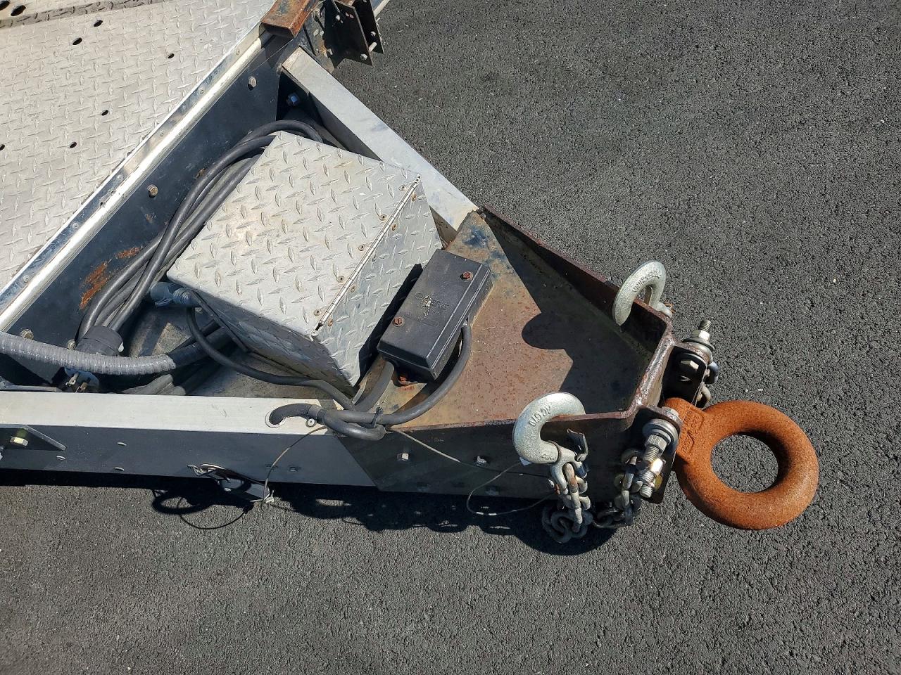 2000 PELSUE FIBER OPTIC SPLICING TRAILER VIN 4FGL01129YC032663 photo 8