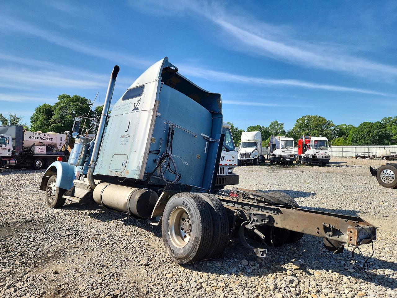 2004 KENWORTH W900 VIN 1XKWDB9X84J052796 photo 3