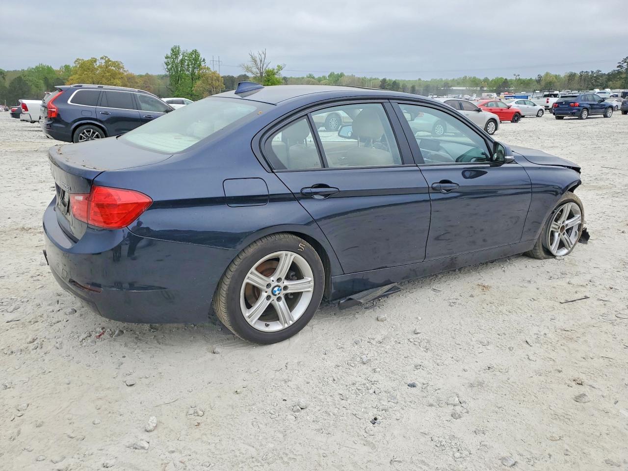 2014 BMW 3 series VIN WBA3B5G56ENS11412 photo 3