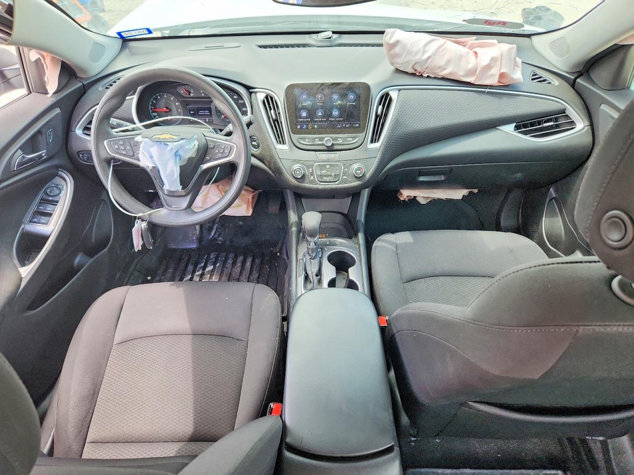 2025 Chevrolet Malibu VIN 1G1ZC5ST8SF120057 photo 8