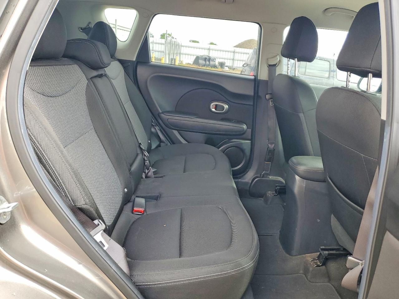 2017 Kia Soul VIN KNDJP3A52H7436203 photo 10