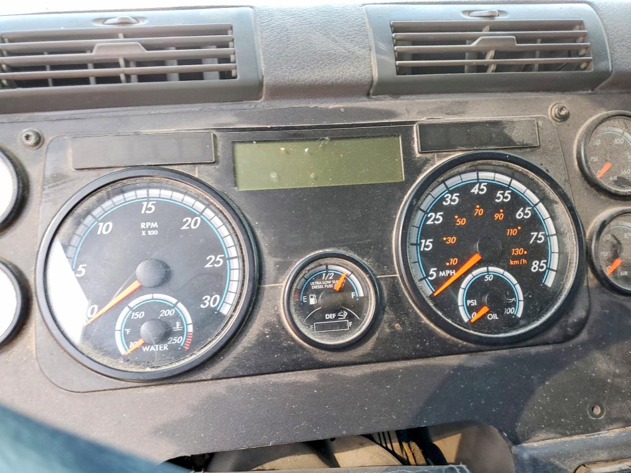 2015 FREIGHTLINER All other VIN 3AKJGLDV3FSGG7297 photo 8