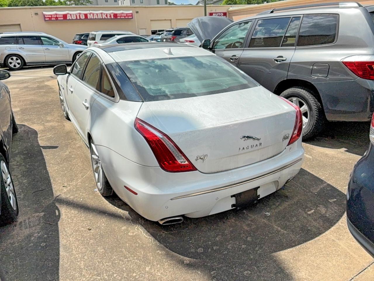 2013 Jaguar Xj VIN SAJWJ1CD7D8V49599 photo 3
