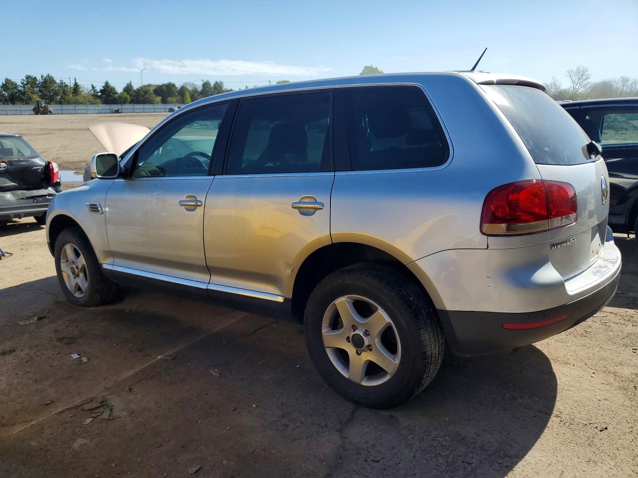 2006 Volkswagen Touareg VIN WVGZG77L46D026478 photo 2