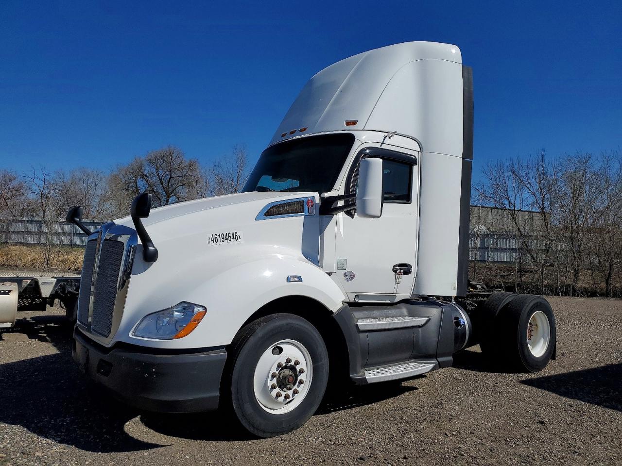 2016 KENWORTH All models VIN 1XKYA48X7GJ496707 photo 2