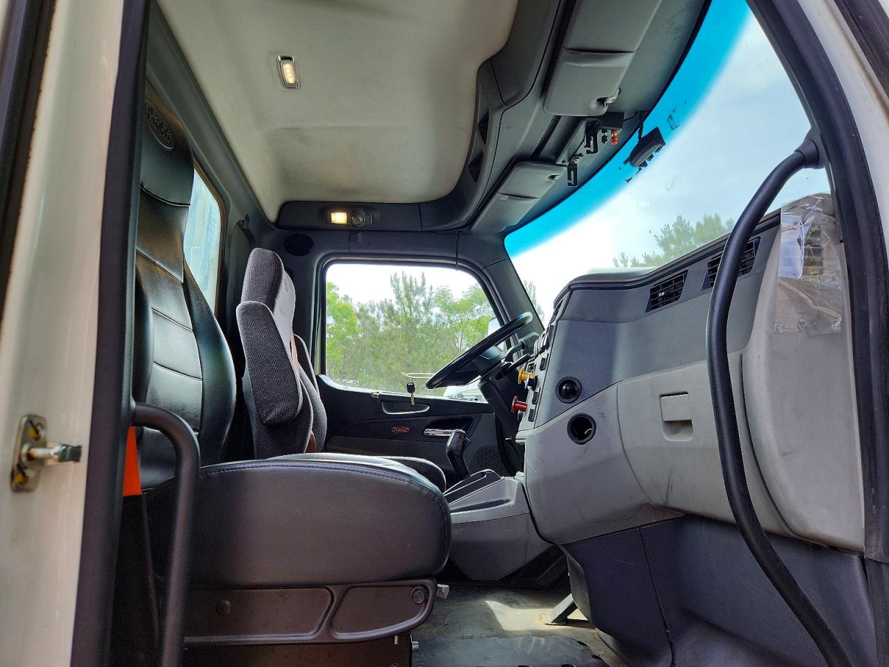 2017 PETERBILT All other VIN 1XPBA48X0HD428846 photo 5