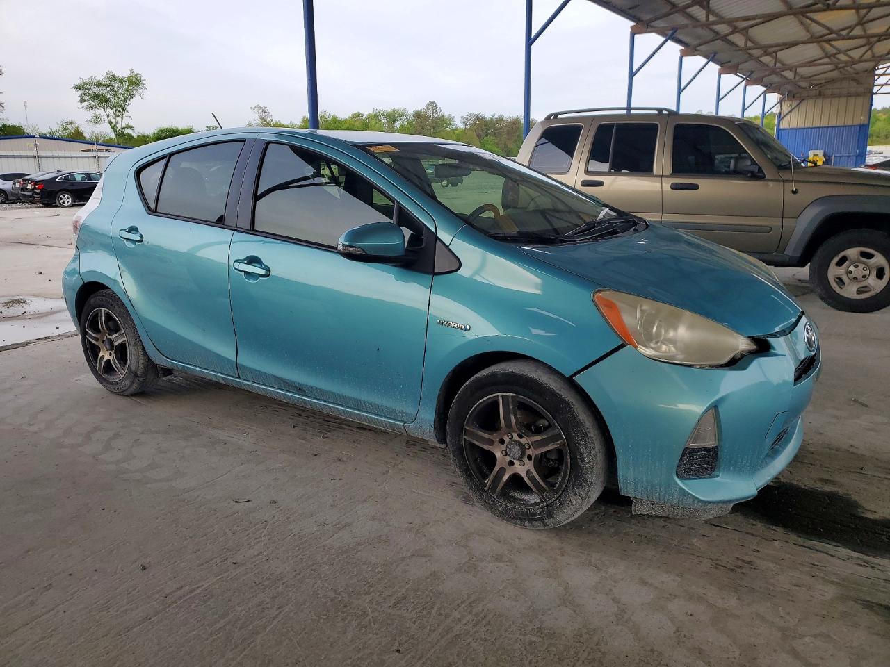 2014 Toyota Prius c on VIN JTDKDTB3XE1079250 photo 4