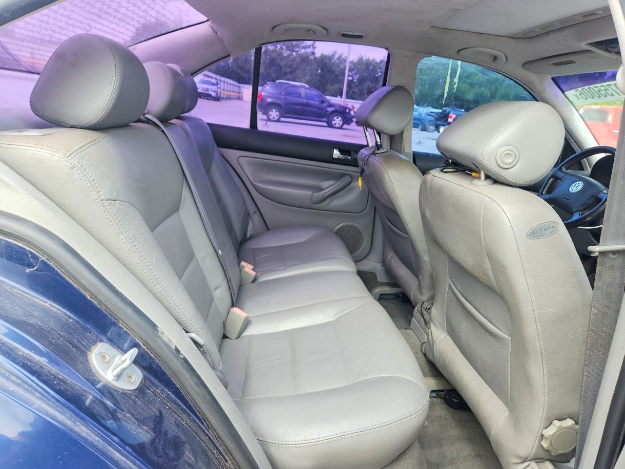 2002 Volkswagen Jetta VIN 3VWSE69M02M037663 photo 10