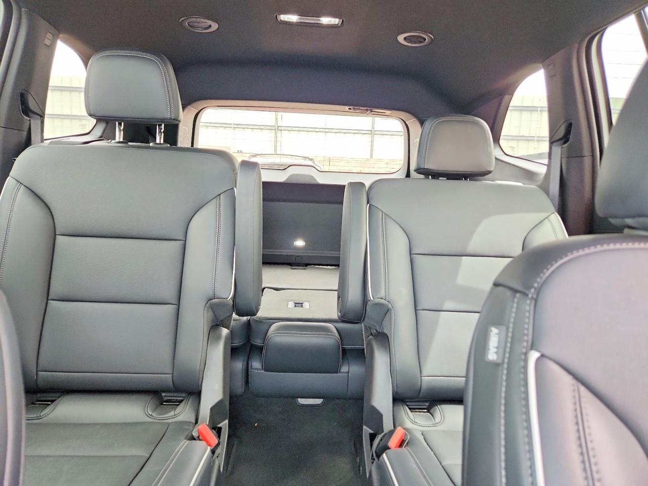 2025 Buick Enclave VIN 5GAERARS0SJ101270 photo 10
