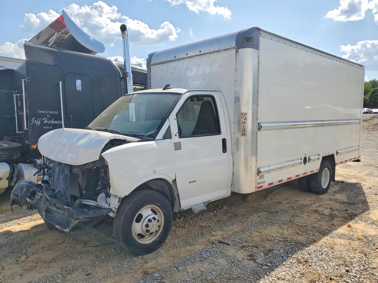 2021 GMC Savana VIN 7GZ37TC7XMN011313 photo 1