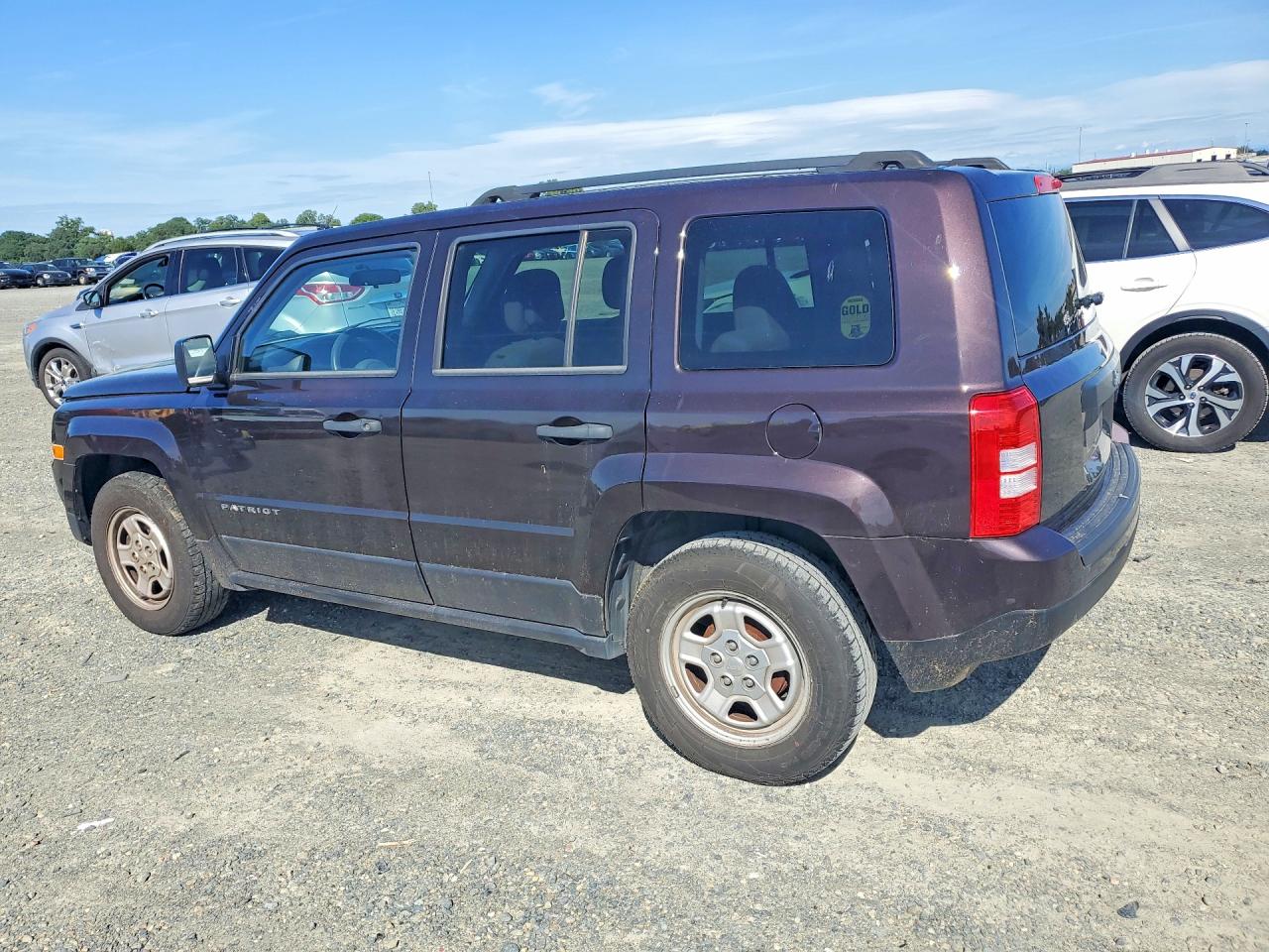 2014 JEEP Patriot VIN 1C4NJPBB9ED642565 photo 2