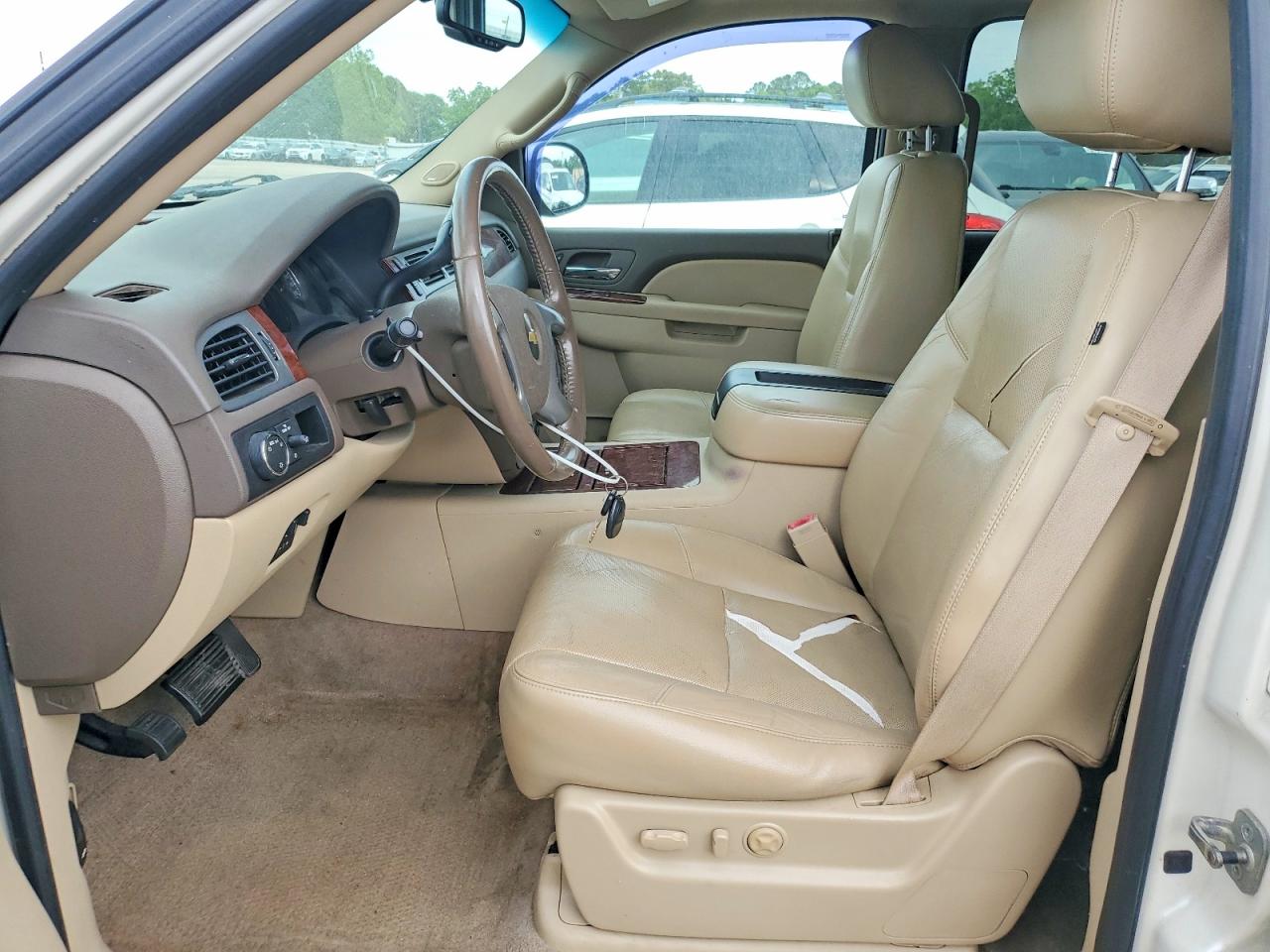 2011 CHEVROLET Suburban VIN 1GNSCKE02BR128279 photo 7