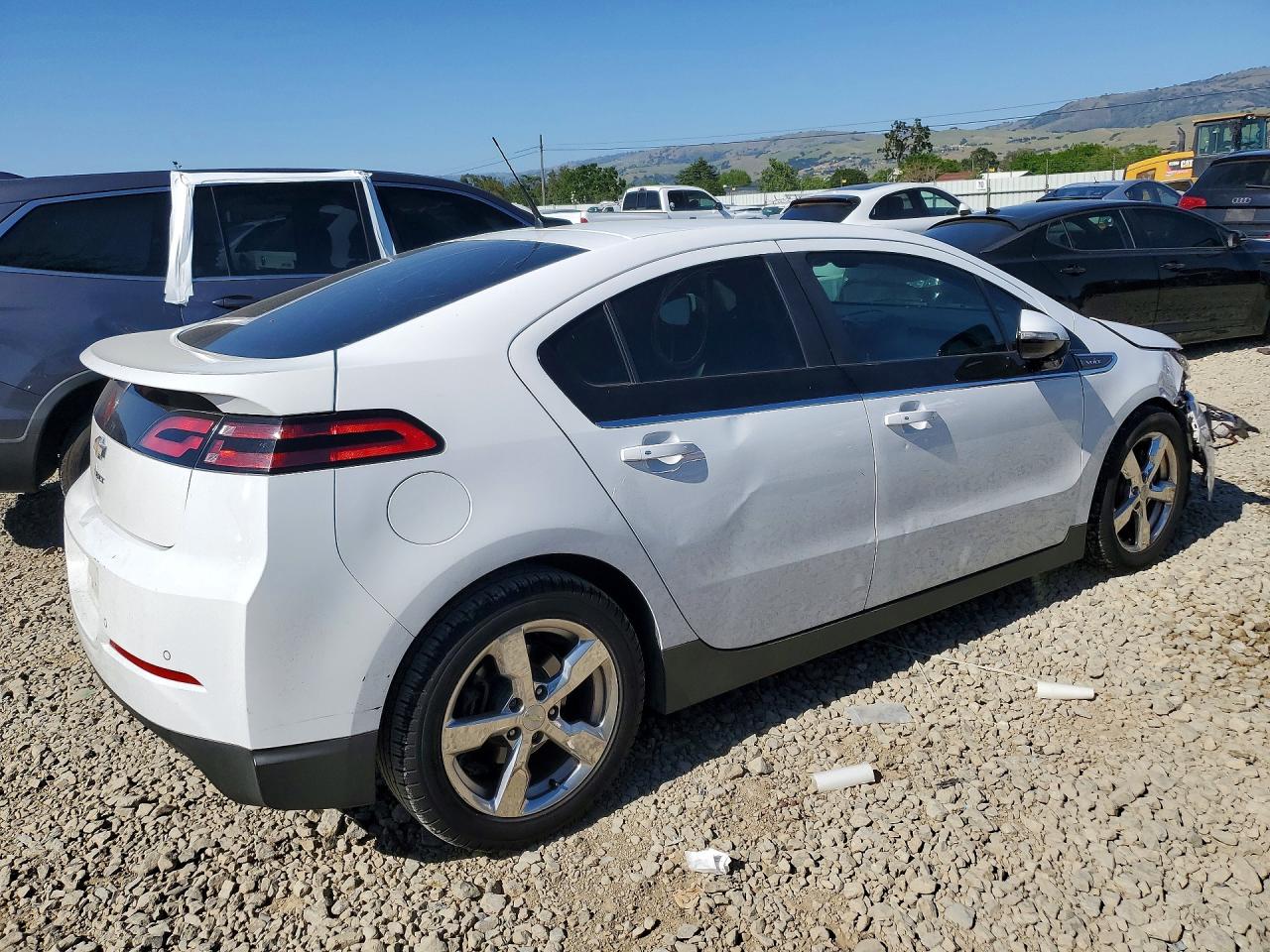 2014 CHEV Volt VIN 1G1RB6E42EU161474 photo 3