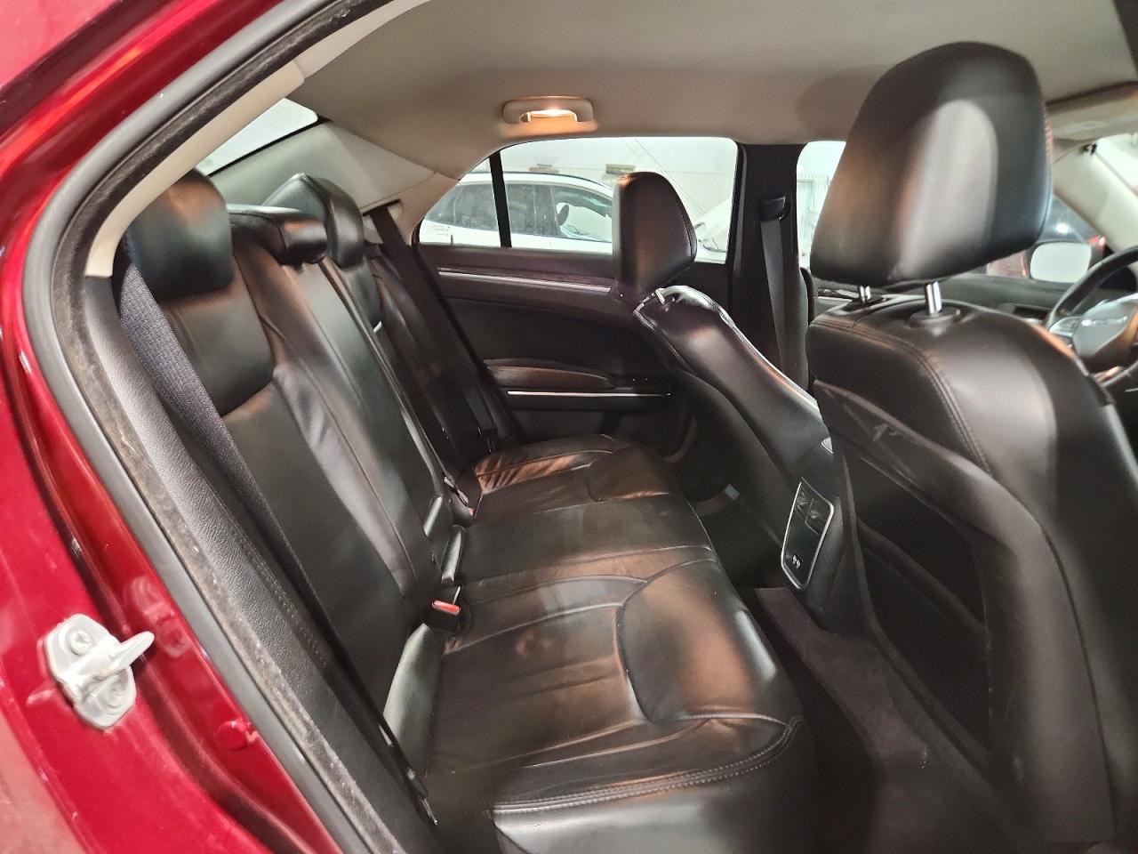 2017 Chrysler 300 VIN 2C3CCARG2HH534333 photo 10