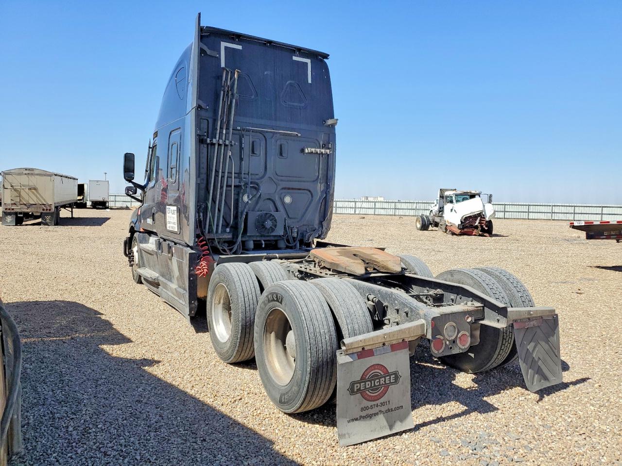 2021 FREIGHTLINER All other VIN 3AKJHHDR3MSMC0241 photo 3
