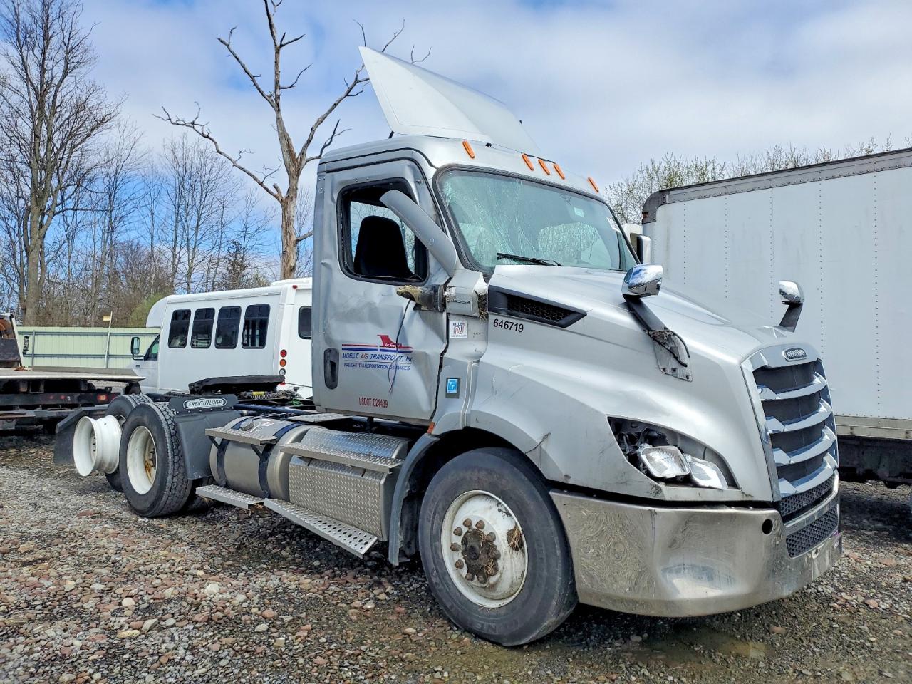 2024 FREIGHTLINER All other VIN 3AKJHTDV6RDUU6719 photo 9
