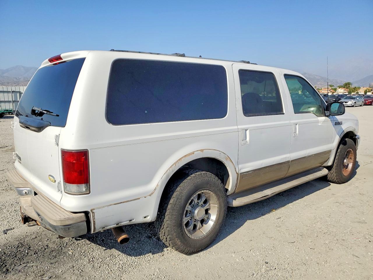 2000 Ford Excursion VIN 1FMNU42S6YEA13684 photo 3