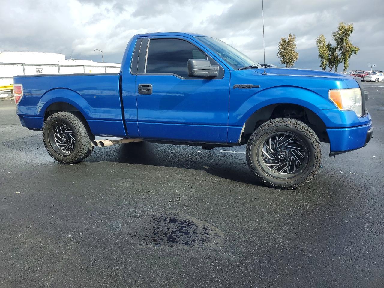 2010 Ford F150 VIN 1FTMF1CW2AKB33399 photo 4
