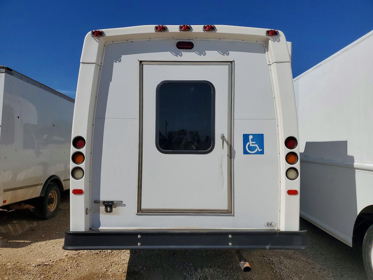 2016 Ford Econoline VIN 1FDEE3FL3GDC24131 photo 6