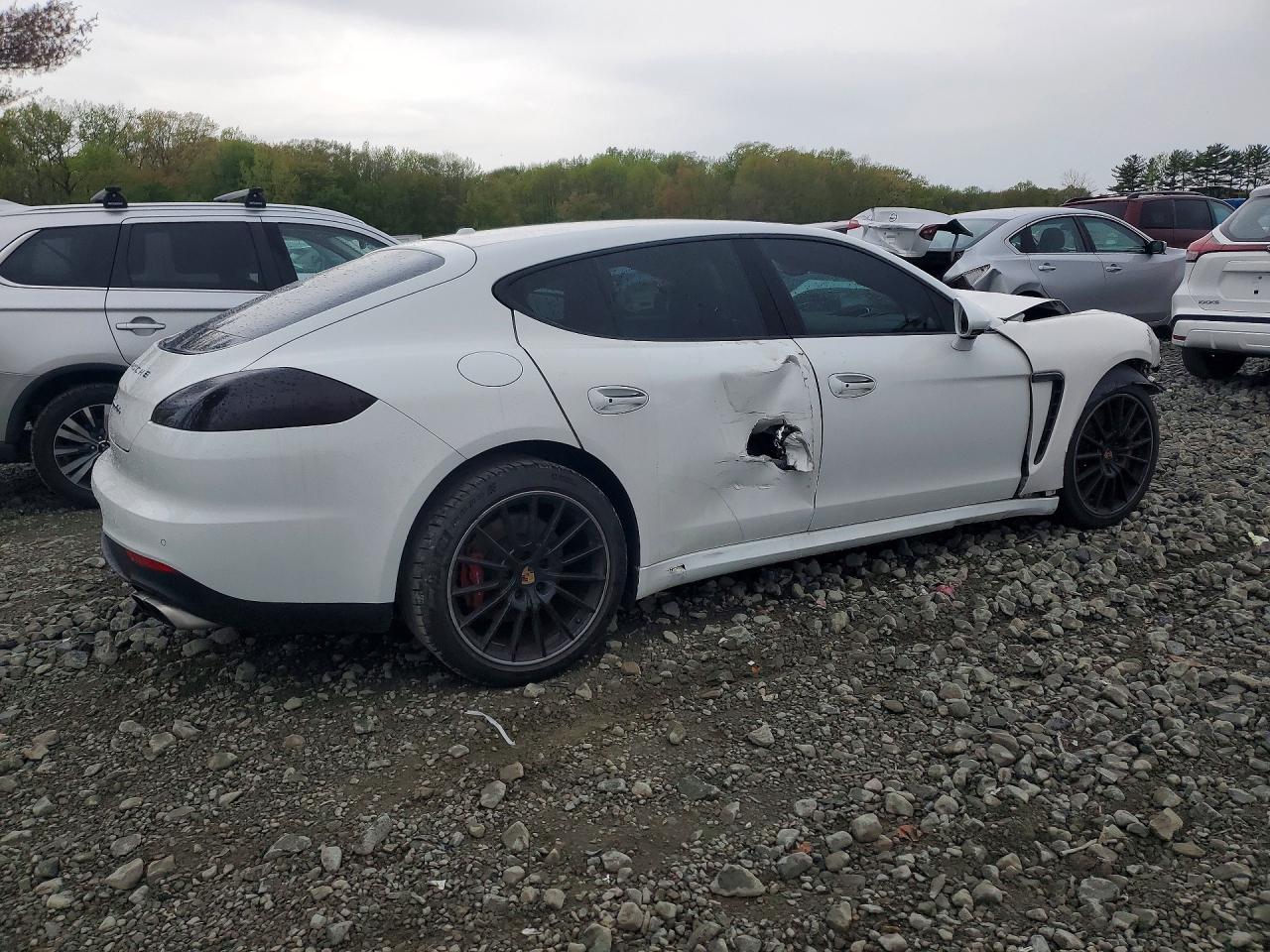 2014 Porsche Panamera VIN WP0AC2A75EL073437 photo 3