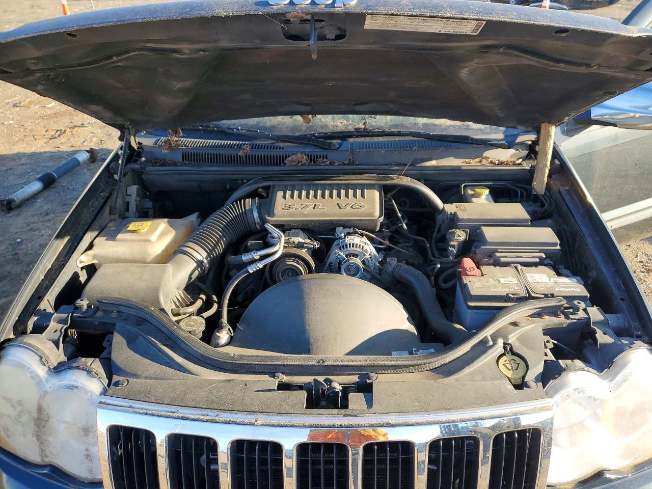 2008 Jeep Cherokee VIN 1J8GR48K98C119427 photo 12