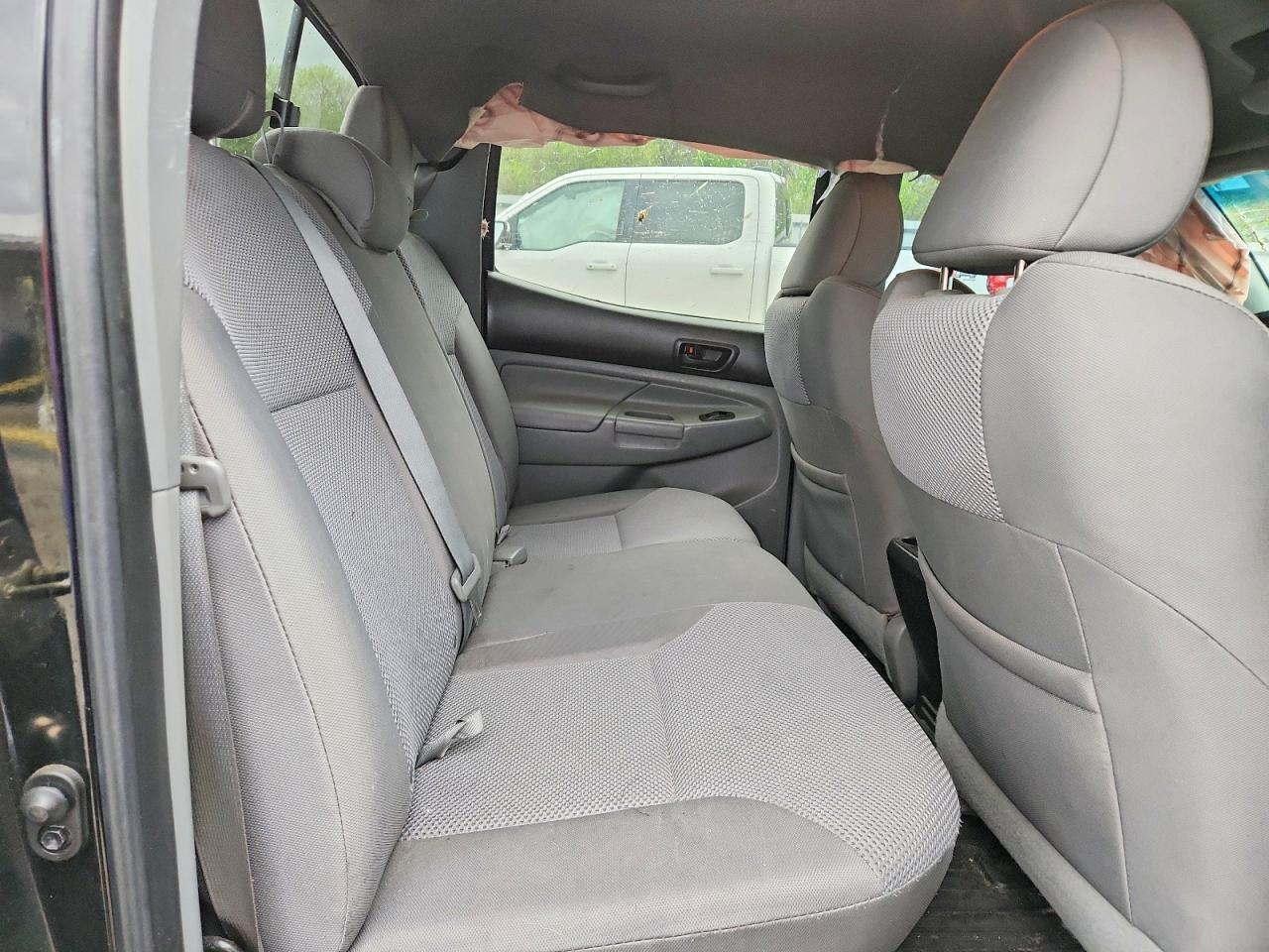 2013 Toyota Tacoma VIN 3TMLU4EN7DM108647 photo 10