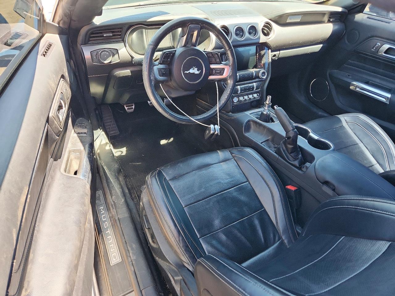 2021 Ford Mustang VIN 1FA6P8CF2M5107957 photo 8