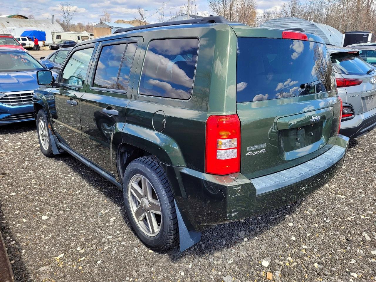 2007 JEEP Patriot VIN 1J8FF28W97D392209 photo 3