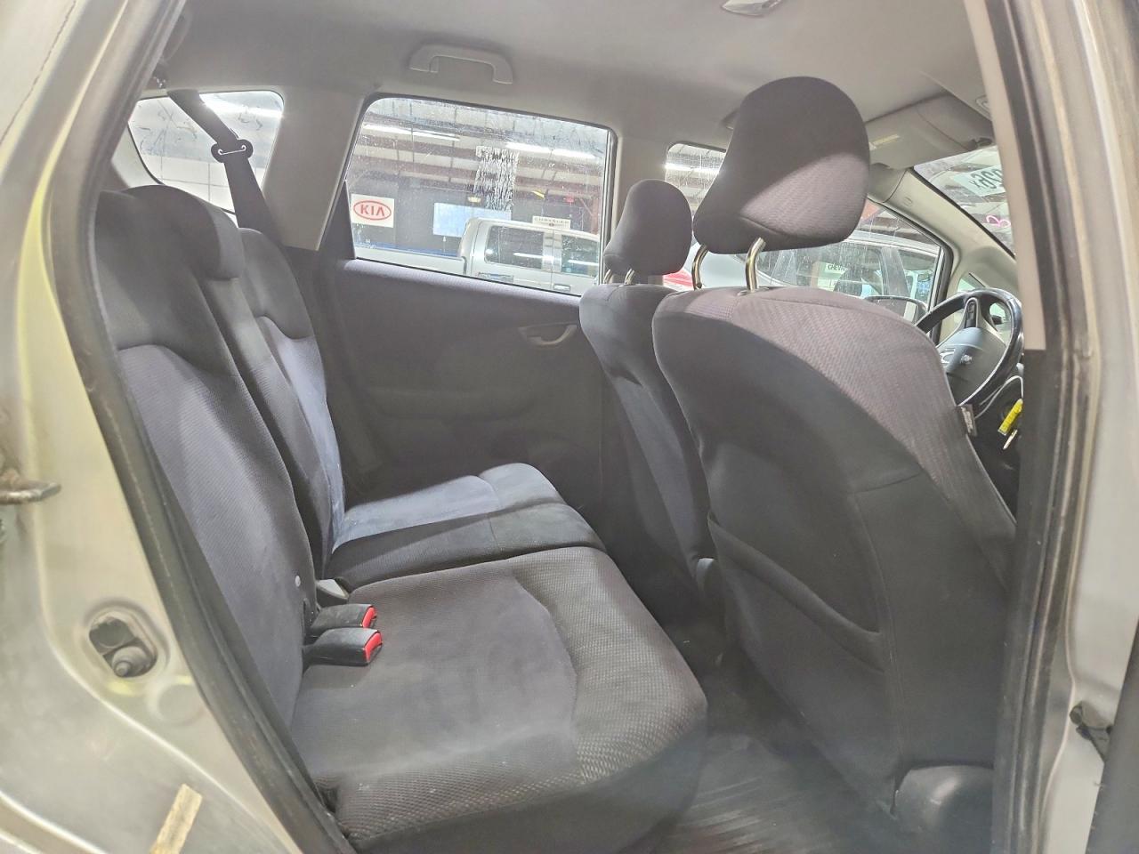 2012 Honda Fit VIN JHMGE8H50CC001486 photo 10