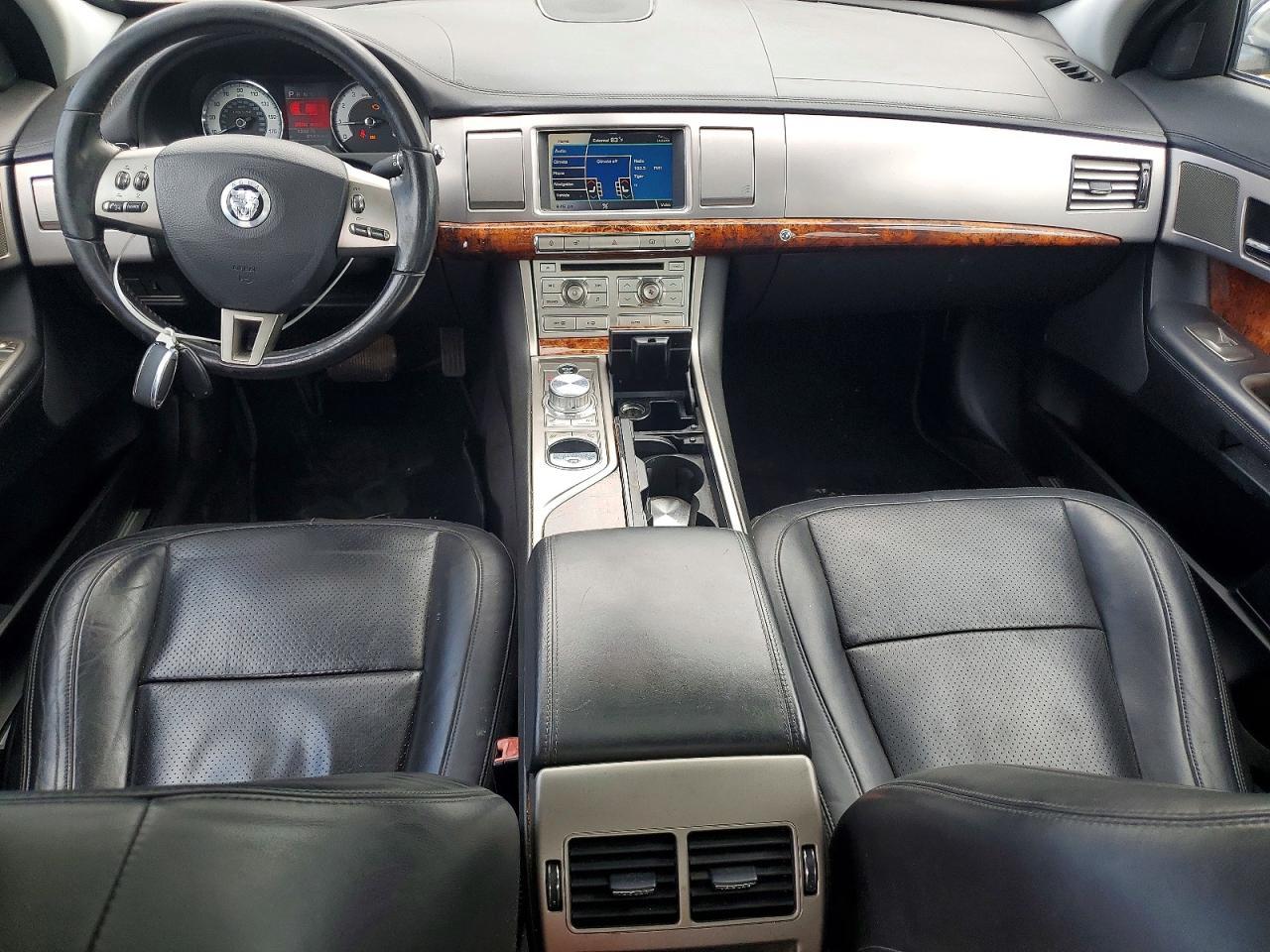 2011 Jaguar Xf VIN SAJWA0GB3BLS19102 photo 8