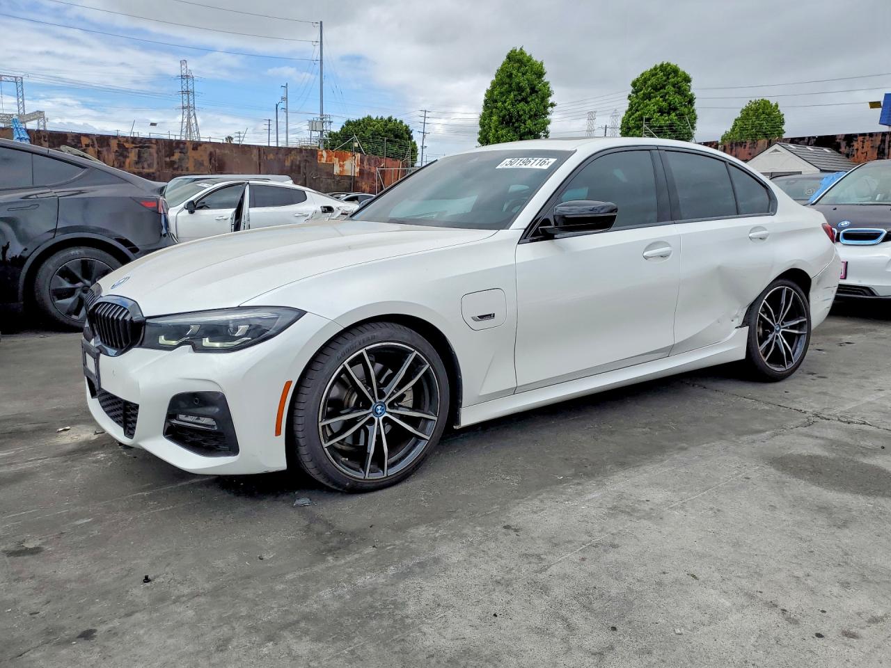 2022 BMW 3 series VIN 3MW5P7J02N8C52903 photo 1
