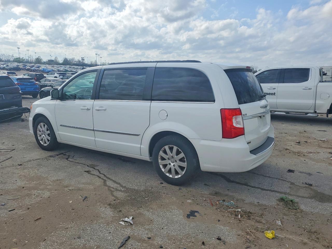 2016 Chrysler Minivan VIN 2C4RC1BG2GR187854 photo 2