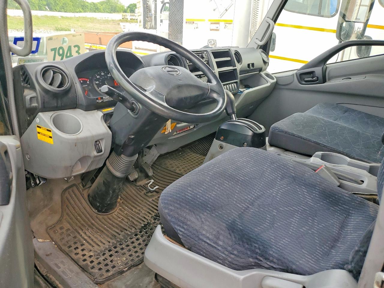 2018 HINO All other VIN JHHSDM2H7JK008249 photo 8
