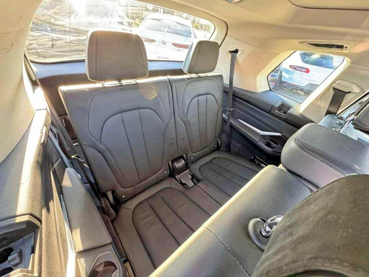 2020 BMW X7 VIN 5UXCW2C05L9A03738 photo 11