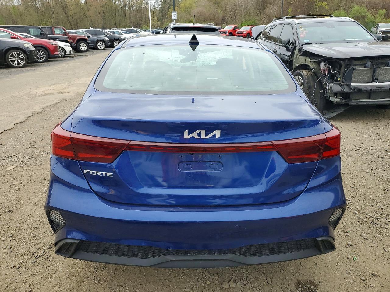 2023 Kia Forte lxs VIN 3KPF24AD5PE579680 photo 6