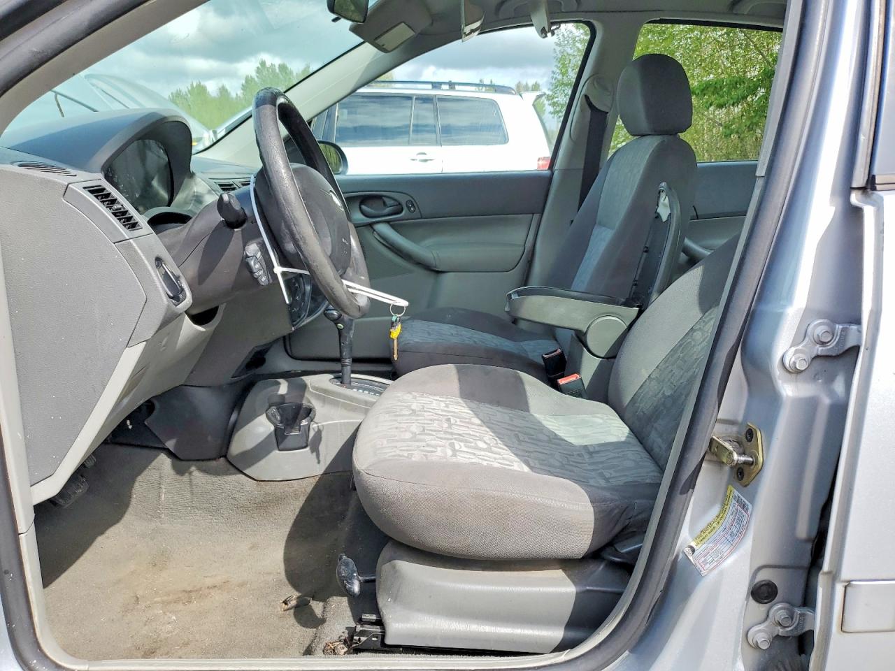 2005 FORD Focus VIN 1FAFP34N15W238270 photo 7